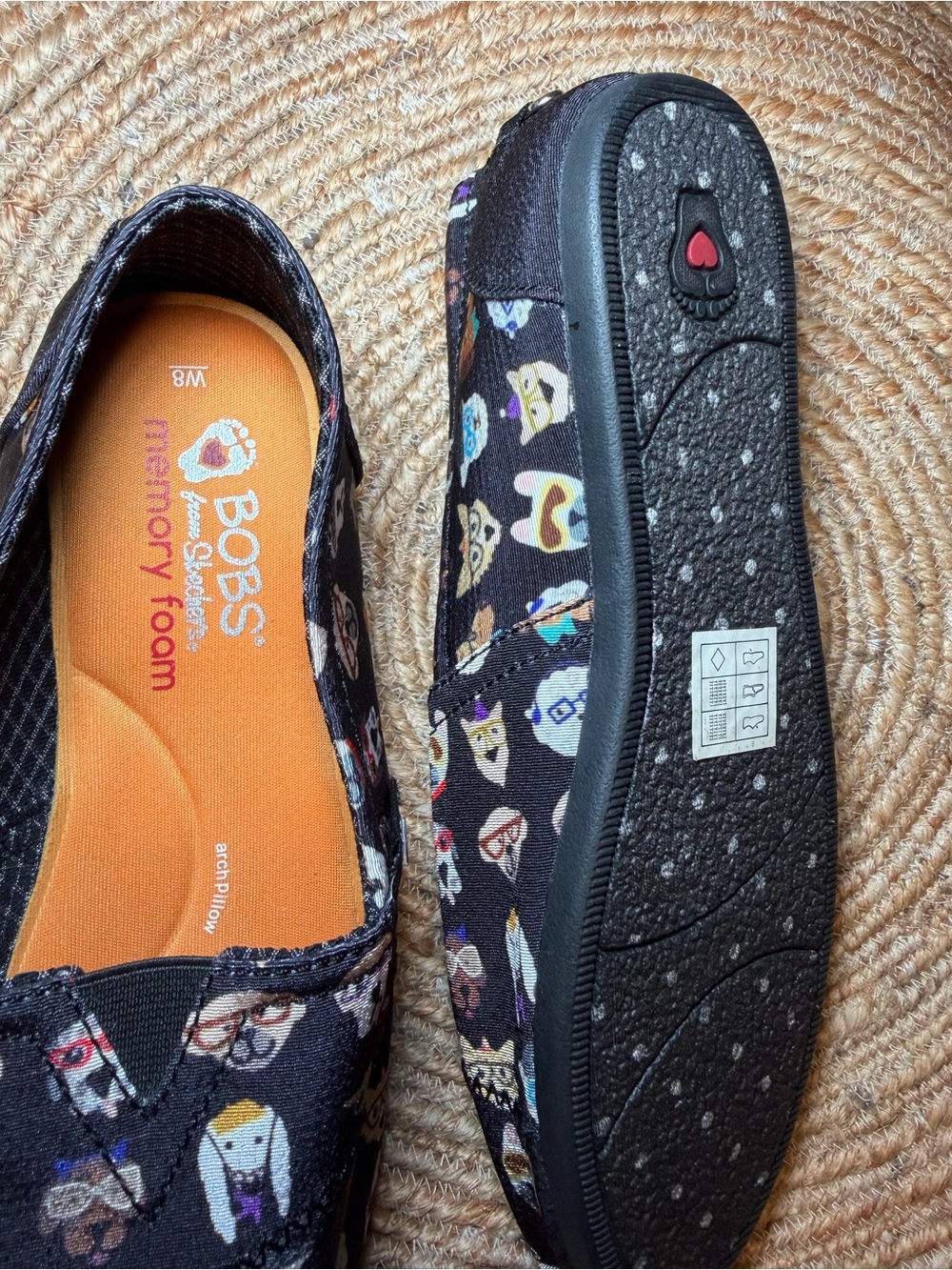 Skechers BOBS Women’s 8W Wide Memory Foam Slip On Shoes Black Dog Print - Picture 8 of 8